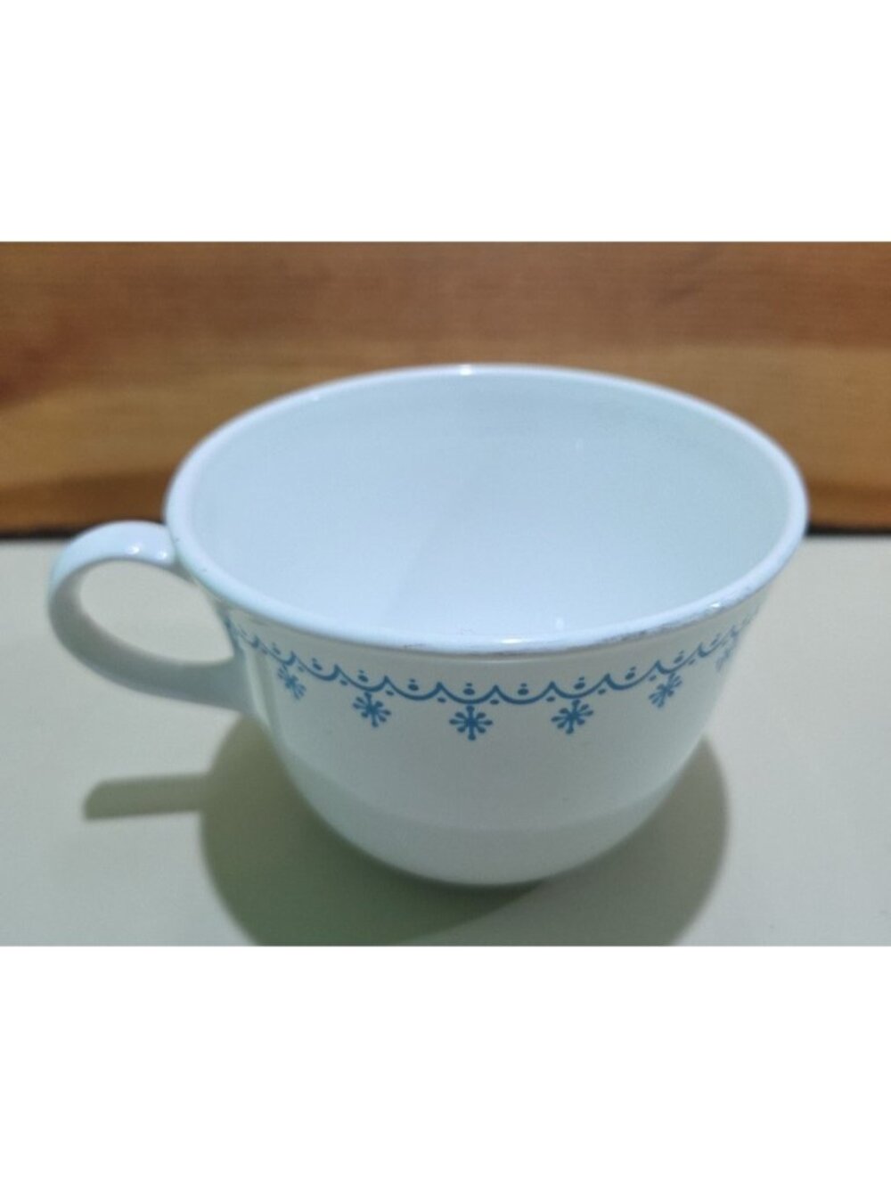 Corelle Livingware Corning Coffee Tea Cup Snowflake Garland White Blue